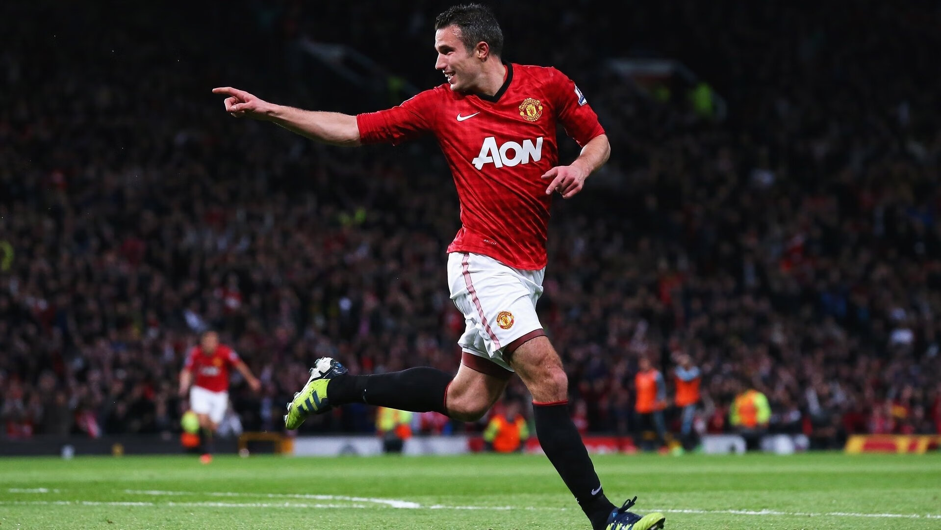 英超最新积分榜揭晓:曼城3-1逆转黑马,纽卡1-3败于西汉姆联,英超33轮曼城