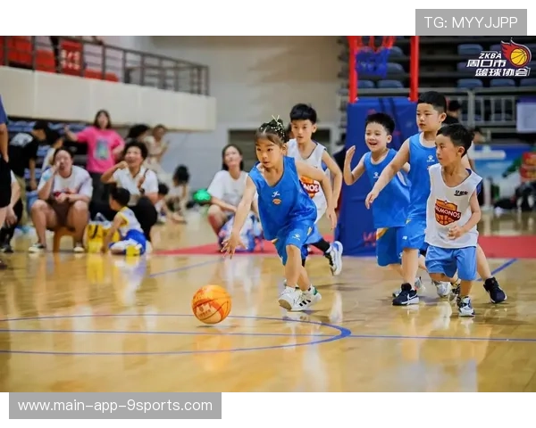 篮球让中国年轻人更加团结，让篮球成为孩子一生的伙伴