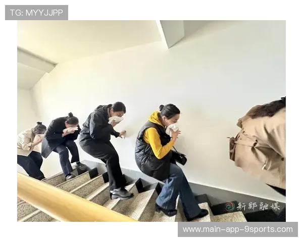 比赛场馆内观众应急疏散视频演示上线与二维码投放点,应急疏散场所指示牌 比赛场馆内观众应急疏散视频演示上线与二维码投放点,应急疏散场所指示牌